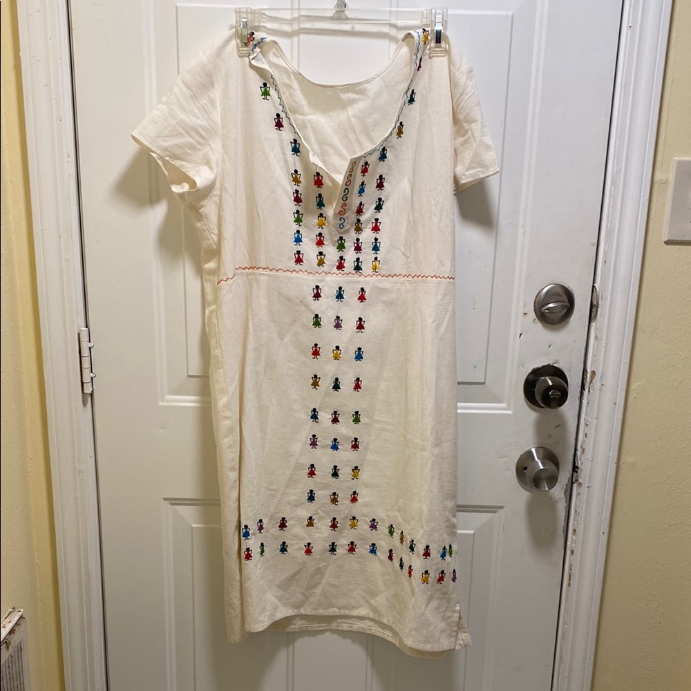 MEXICANA Embroidered Cream Dress